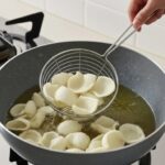 হোমমেড ক্রিস্পি আলু চিপস